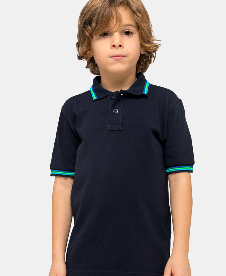 boy wearing a sundek polo in navy blue 