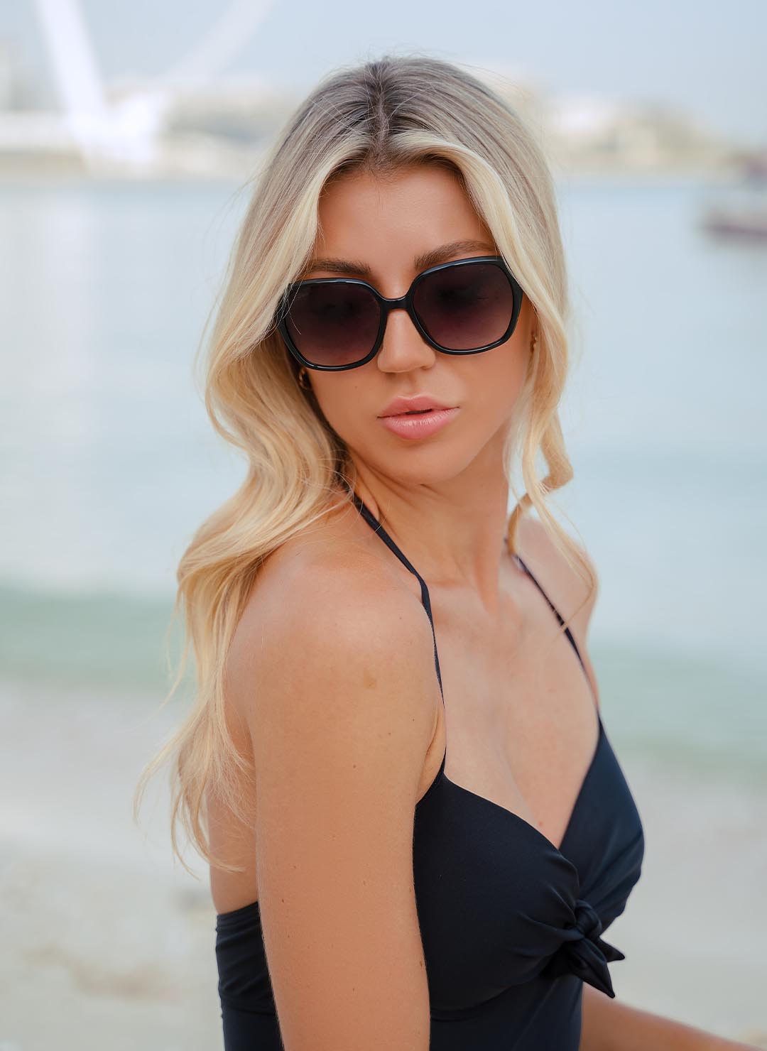 Load image into Gallery viewer, Oversized Black Sunglasses in Butterfly Design
