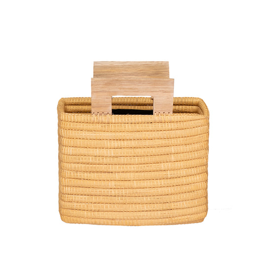 Load image into Gallery viewer, Manta Straw Bag Cinnamon &amp;amp; Wood Handle
