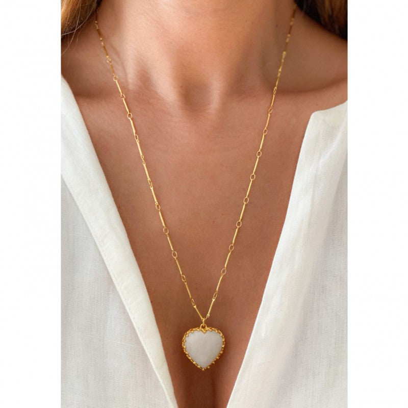 White Agate Stone Necklace – Hand-Carved Heart Pendant Cashmere
