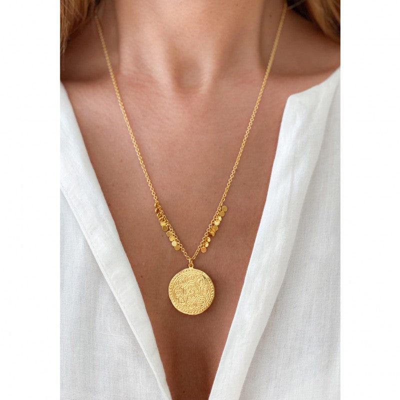 Sara Lashay's Gold Disc Necklace on stylish model