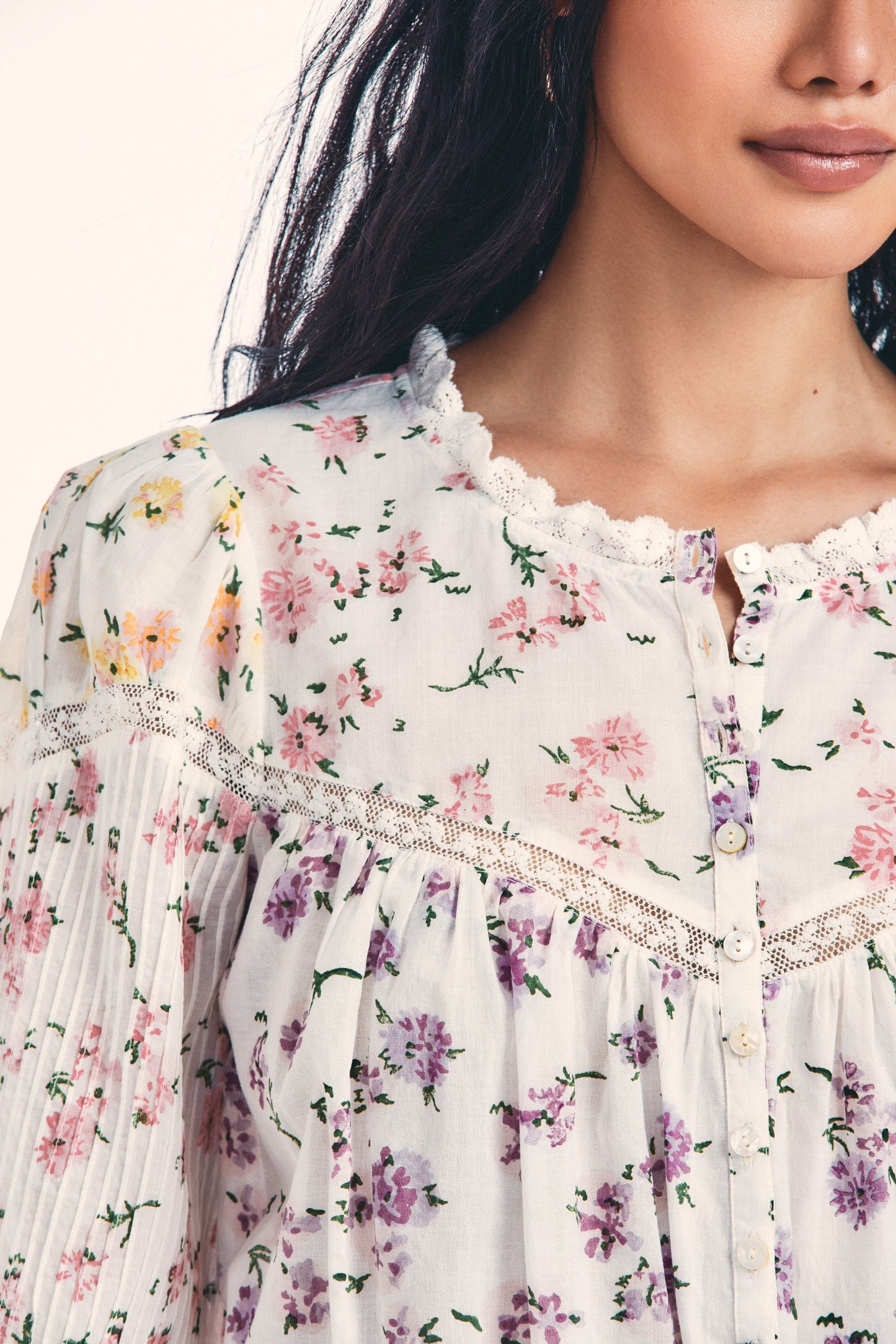 Load image into Gallery viewer, Badyn Blouse Fruit Bliss - Top
