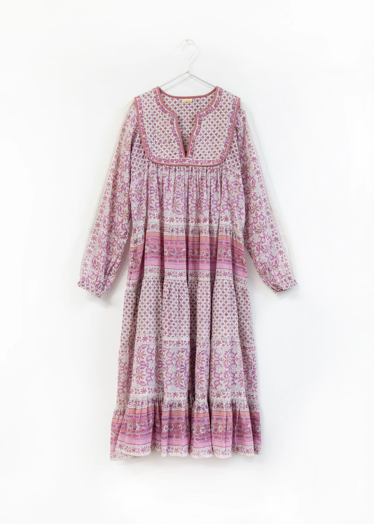 Load image into Gallery viewer, Nitika Nima Dress Quilt, Mauve
