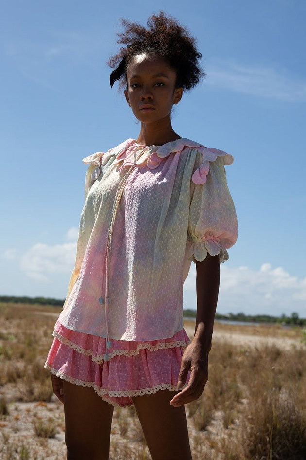 Load image into Gallery viewer, Nico Scallop Top Lemon Candy Tie Dye - Top
