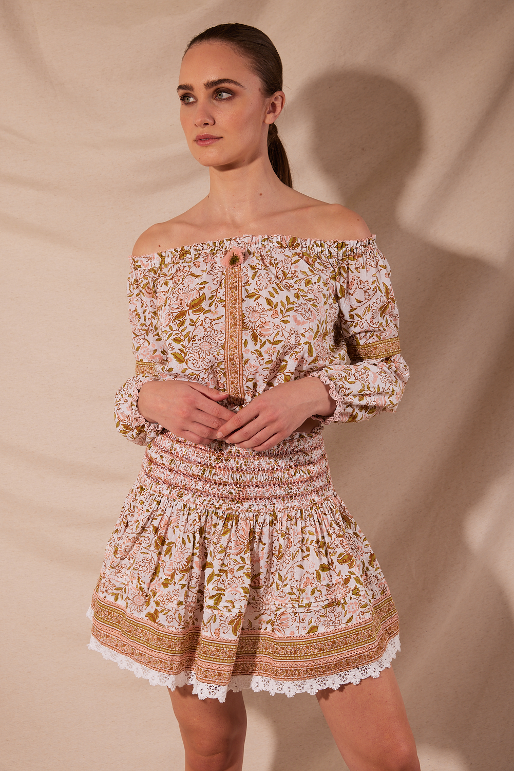 Load image into Gallery viewer, Mini Skirt Galia Green Menton Cotton Plumeti - Skirt
