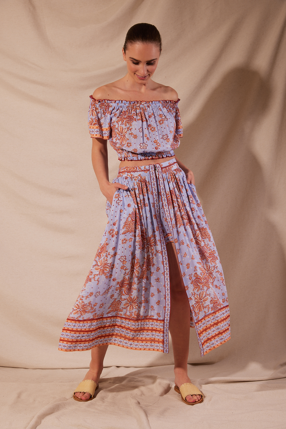 Load image into Gallery viewer, Top Camilla Sky Grenade Viscose - Top
