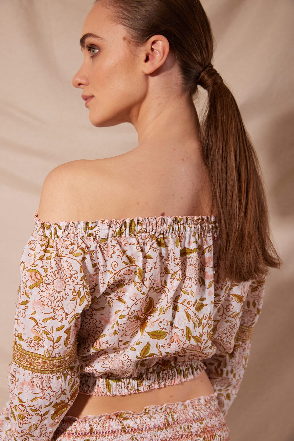 Load image into Gallery viewer, Top Nana Green Menton Cotton Plumeti - Top
