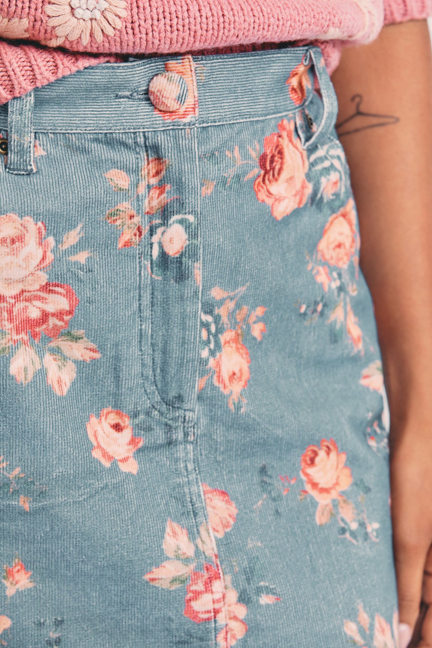 Load image into Gallery viewer, Hollywood Skirt Faded Denim - Skirt
