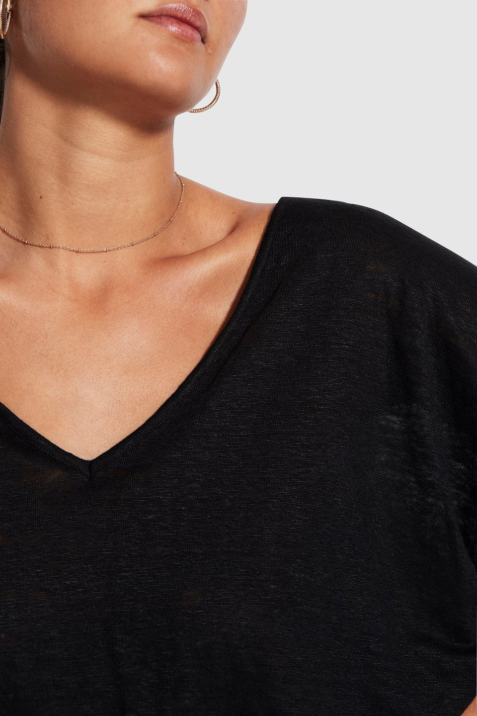 Load image into Gallery viewer, Beach Edit Linen Jersey Top Black
