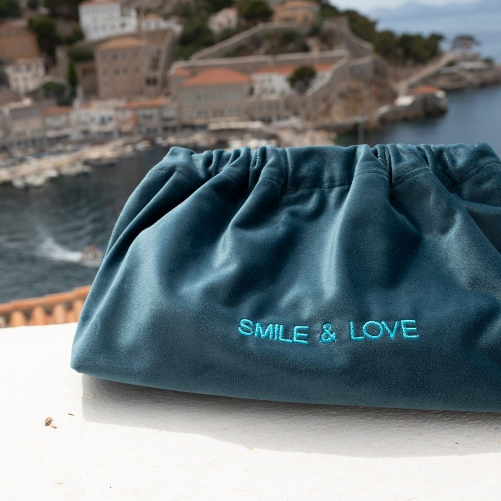 Love clutch bag outlet