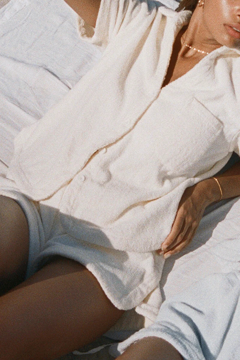 Load image into Gallery viewer, Terry Resort Shirt in White 
